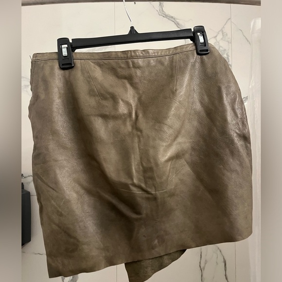 Helmut Lang leather skirt - Picture 2 of 3